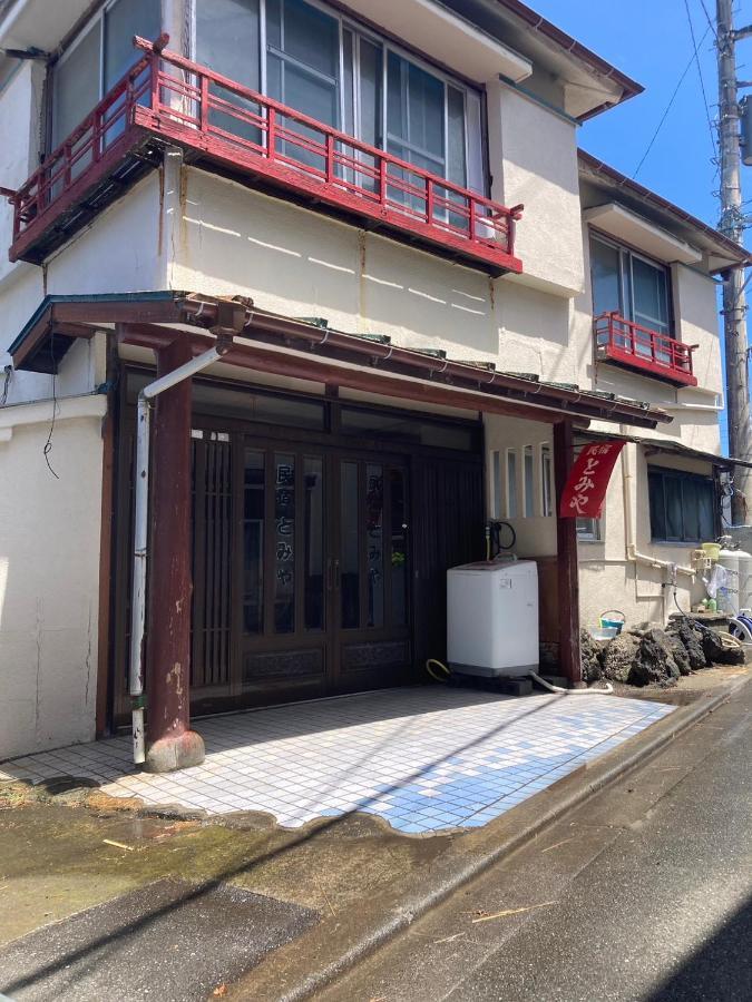素泊まり民宿とみや Oshima Bagian luar foto